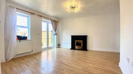 2 bedroom semi-detached house to rent - Photo 3