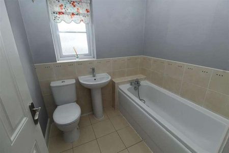 Newick Park, Westvale, Kirkby, L32 - Photo 2