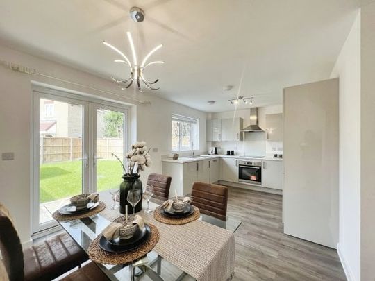 Vickers Road, Beck Row - Photo 1