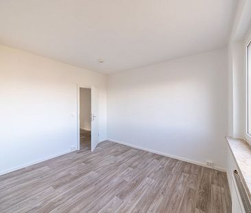 Sonnige 3 Zimmer-Wohnung mit schönem Südbalkon - Photo 3