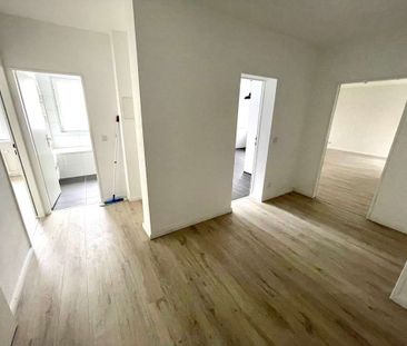 Renovierte 3-Zimmer Wohnung, 84,72 m&sup2;, mit gro&szlig;z&uuml;gi... - Photo 2