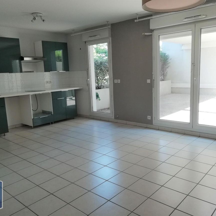 Location Appartement 2 pièces 46m² ST MARTIN D HERES 38400 - Photo 2