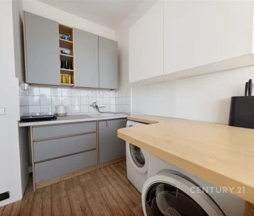 Moderní a světlý byt 1+kk s panoramatickým výhledem v 12. patře, Le... - Photo 3