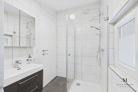 Modern wohnen im Grünen – stilvolle 4.5-Zimmer-Wohnung mit Terrasse in St. Georgen - Foto 4
