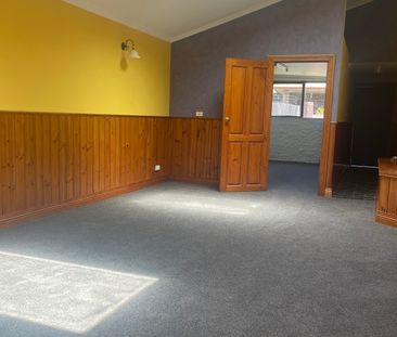 Spacious home with lots to offer - Photo 5