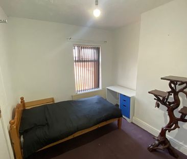 Room in a Shared House, Kenelm Road, B10 - Photo 4