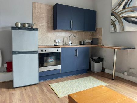 1 bedroom flat to rent - Photo 4