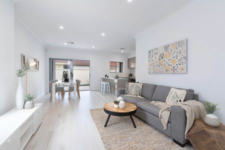 Immaculate 2 Bedroom Home in Superb Location! - Photo 3