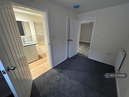 3 bedroom terraced house to rent - Photo 5