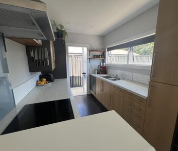 EASY CARE LIVING - Photo 4