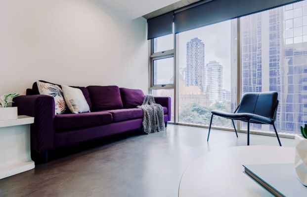 Corner View Room in 5-Bed Apartment - Photo 1