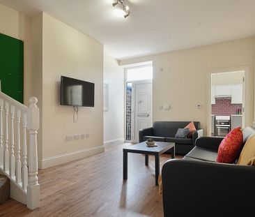 Fantastic 3 bedroom property - Photo 3