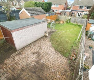 3 bedroom semi-detached house to rent - Photo 3