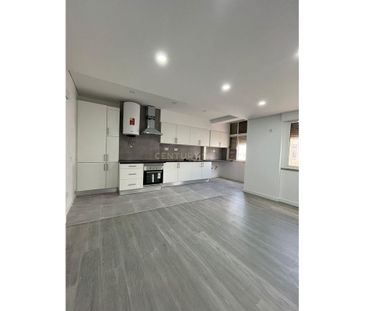 Falagueira-venda Nova, Lisbon - Photo 4