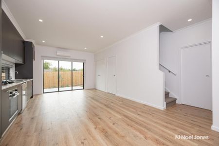 2/5 Claude Street, BAYSWATER - Photo 5