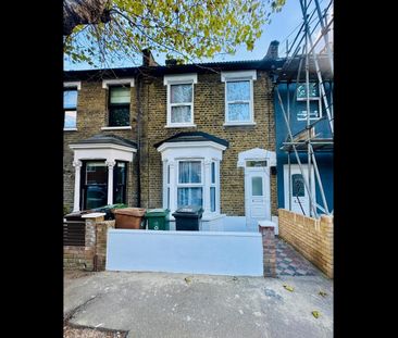2 Bed Detached House, Huddlestone Road, E7 - Photo 4