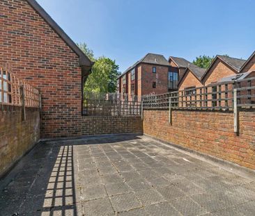 1 bedroom flat to rent - Photo 6