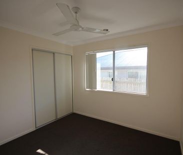 Spacious Comfortable Living – Huge Yard - Photo 5