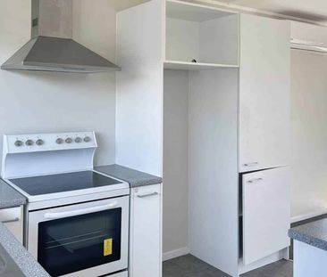 3 Bed 1 bath - Tidy Home - Photo 3