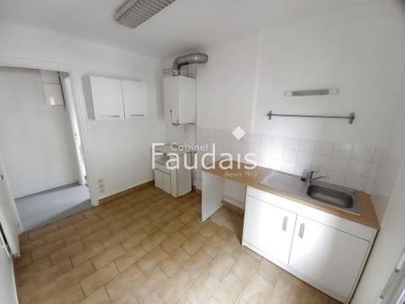Location Appartement 3 pièces 68m² ST LO 50000 - Photo 3
