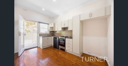 Private Courtyard Living Close to Prospect Road - Photo 3