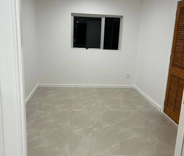 Newly renovated and cozy granny unit/ 1 bedroom - Photo 6