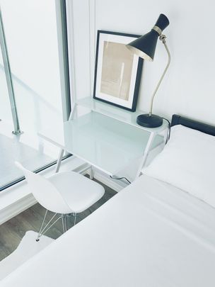Master Room & Ensuite Bath - 197 Yonge St. (Male Only) - Photo 1