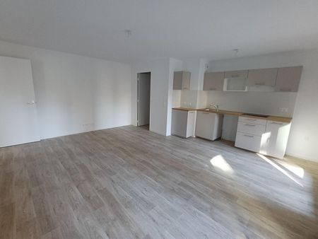 location Appartement T3 DE 64.6m² À BOBIGNY - Photo 2