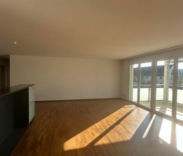 Schöne 4.5 Zimmer-Wohnung in Schwarzenbach zu vermieten - Photo 2