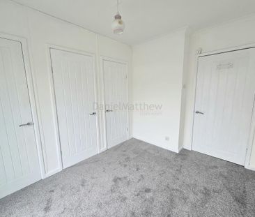 2 bedroom semi-detached bungalow to rent - Photo 4