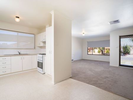 Refurbished 4 Bedroom House - Photo 5