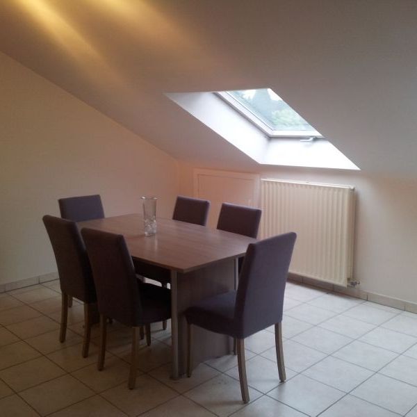 Knus dakappartement met 1 slpk te Houthalen - Photo 1