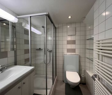 Appartement mansardé de 3,5 pièces avec beaucoup de charme - Photo 4