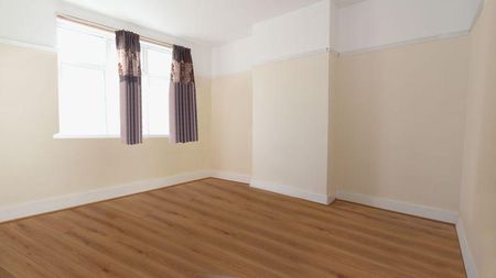 4 bedroom terraced house to rent - Photo 2