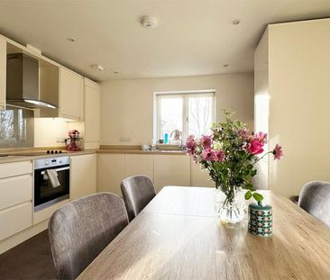 2 bedroom flat to rent - Photo 6