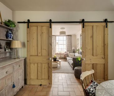 2 bedroom end of terrace house to rent - Photo 3