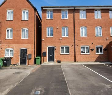 4 bedroom townhouse to rent - Photo 3