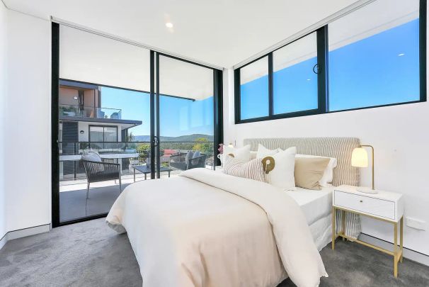 “As new luxury apartment in Point Frederick” - Photo 1