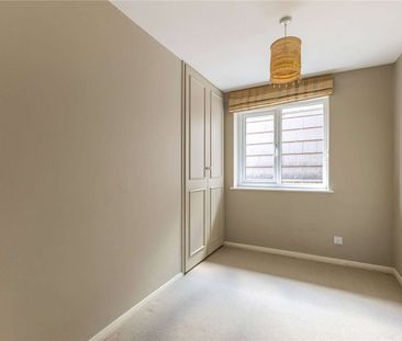 A bright and centrally located, two bedroom second floor apartment ... - Photo 2