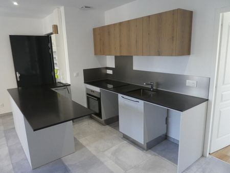 Location Appartement 2 pièces 42m² LA VARENNE ST HILAIRE 94210 - Photo 4