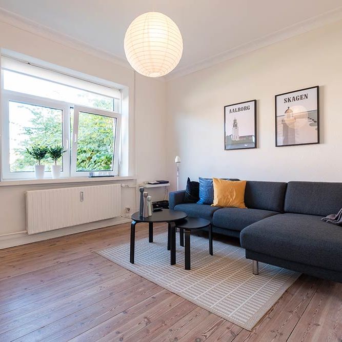 Møbleret 3-værelses lejlighed med parkering - Photo 1