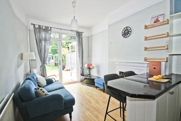 Price £1,950 pcm - Available Now - Unfurnished - Photo 1
