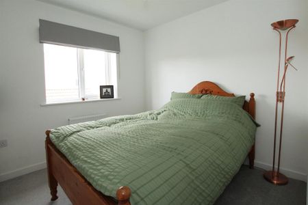 3 bedroom detached house to rent - Photo 5