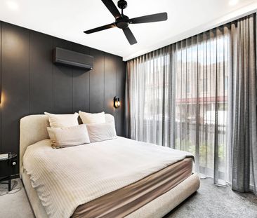 Modern 3-Bedroom Townhouse in the Heart of Brunswick - Photo 4