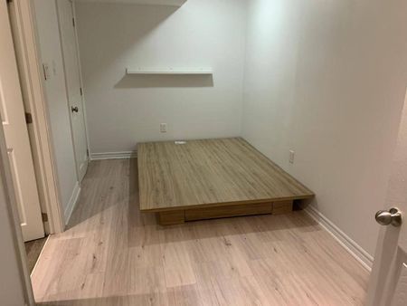 For Lease - 130 Ashdale Avenue Unit# Basement Furnished, Toronto, Ontario - Photo 2