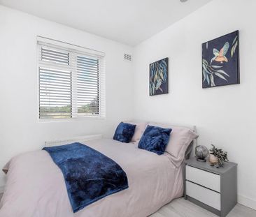 4 bedroom semi-detached house to rent - Photo 5