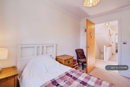 4 bedroom detached house to rent - Photo 5