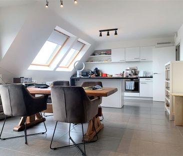 Instapklaar dakappartement met 2 slaapkamers + garage - Foto 4