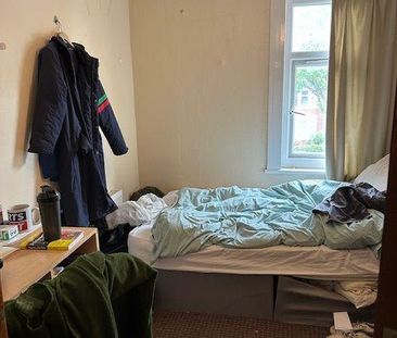 6 bedroom semi-detached house to rent - Photo 1