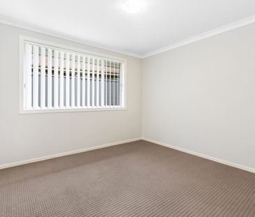 Freshly Painted Three Bedroom Family Home - Photo 4